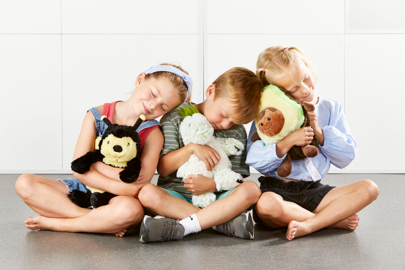 Heat Up Cosy Warmie - Barry Bee - weighted at 2lbs