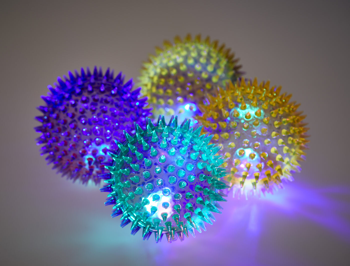 Mega Flashing Spiky Noisy Ball