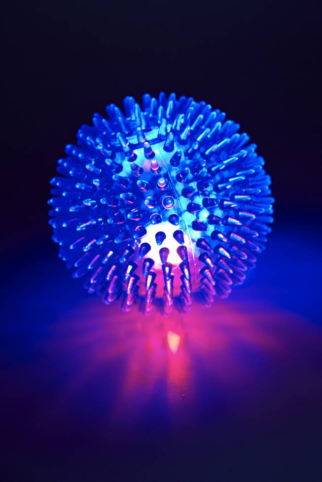 Mega Flashing Spiky Noisy Ball
