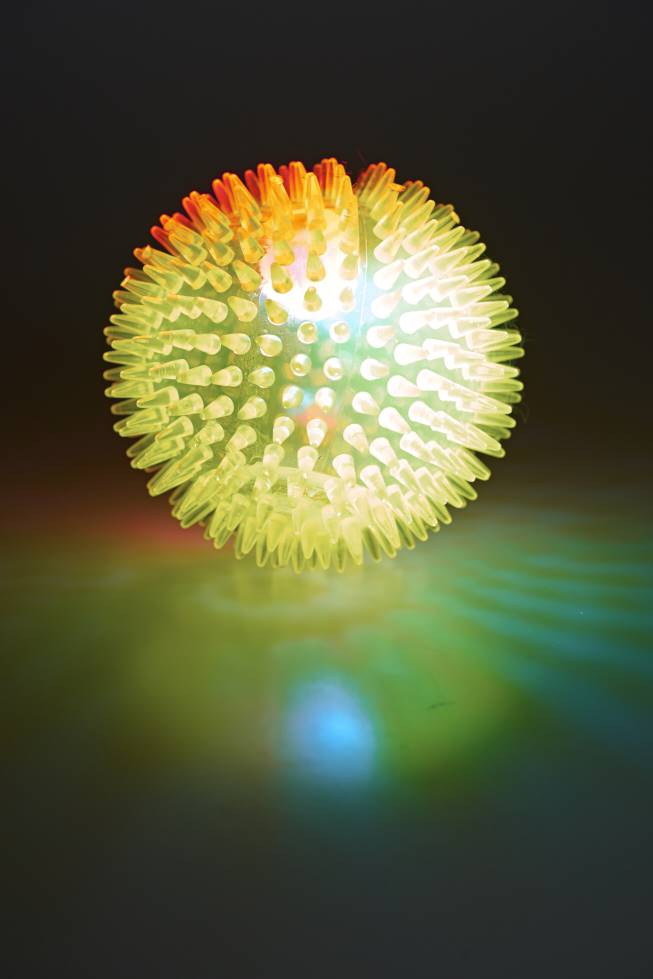 Mega Flashing Spiky Noisy Ball