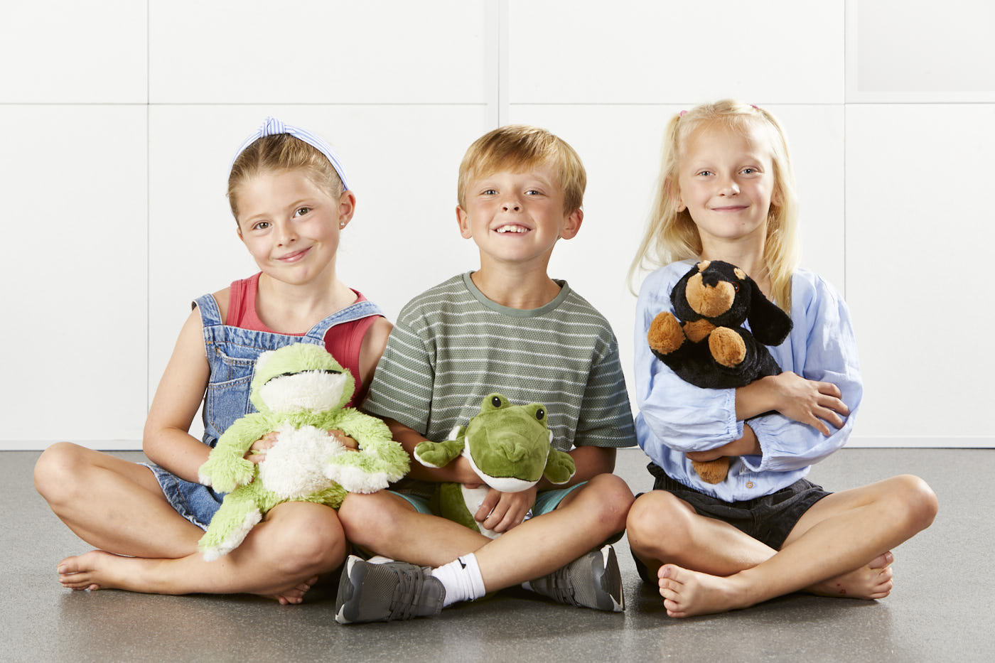 Heat Up Cosy Warmie - Finn the Frog - weighted at 2lbs