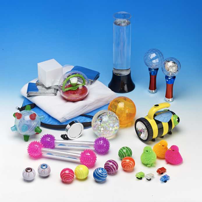 Dark Room Discovery Tub