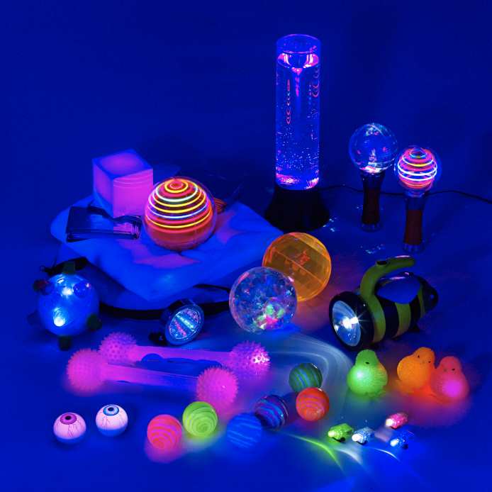 Dark Room Discovery Tub