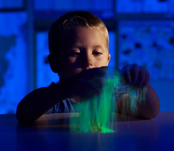 Glow in the Dark Stretchy Spaghetti