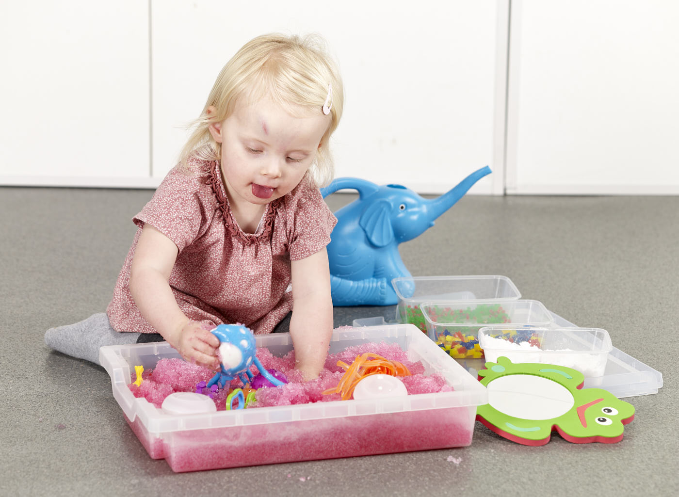 Messy and Water Exploration Bag - SEE VIDEO OF SUGGESTED USES!