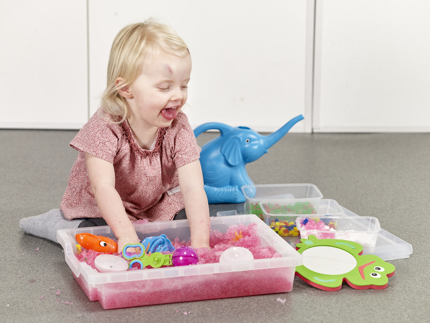 Messy and Water Exploration Bag - SEE VIDEO OF SUGGESTED USES!