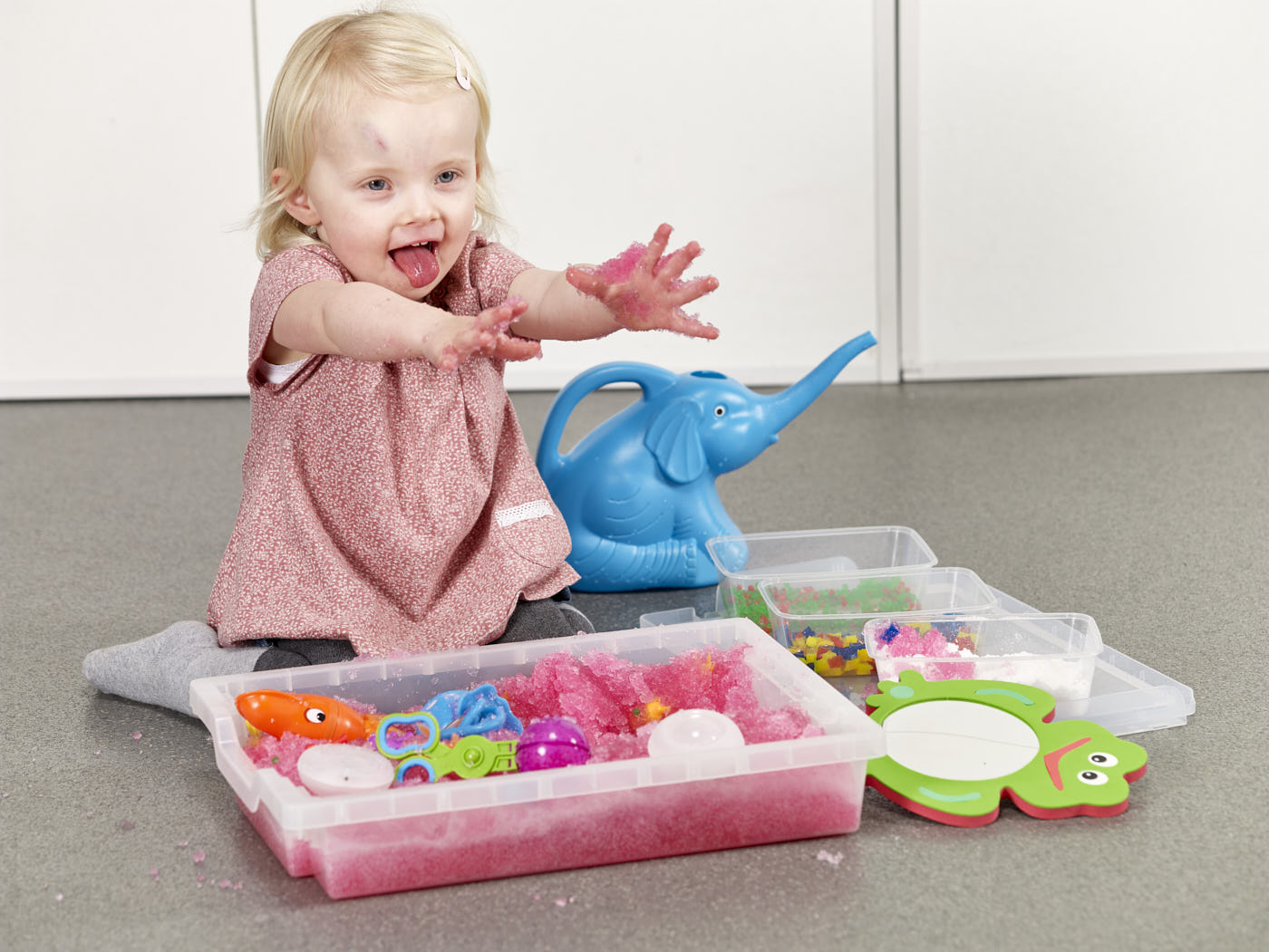 Messy and Water Exploration Bag - SEE VIDEO OF SUGGESTED USES!