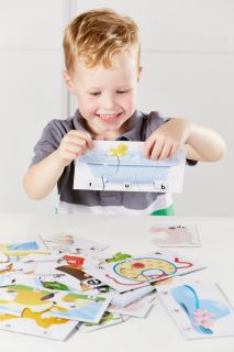 Learning to Read First Words Board game